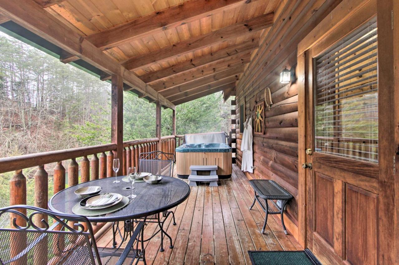 Cabin With Hot Tub About 2 Mi To Island In Pigeon Forge! Eksteriør bilde